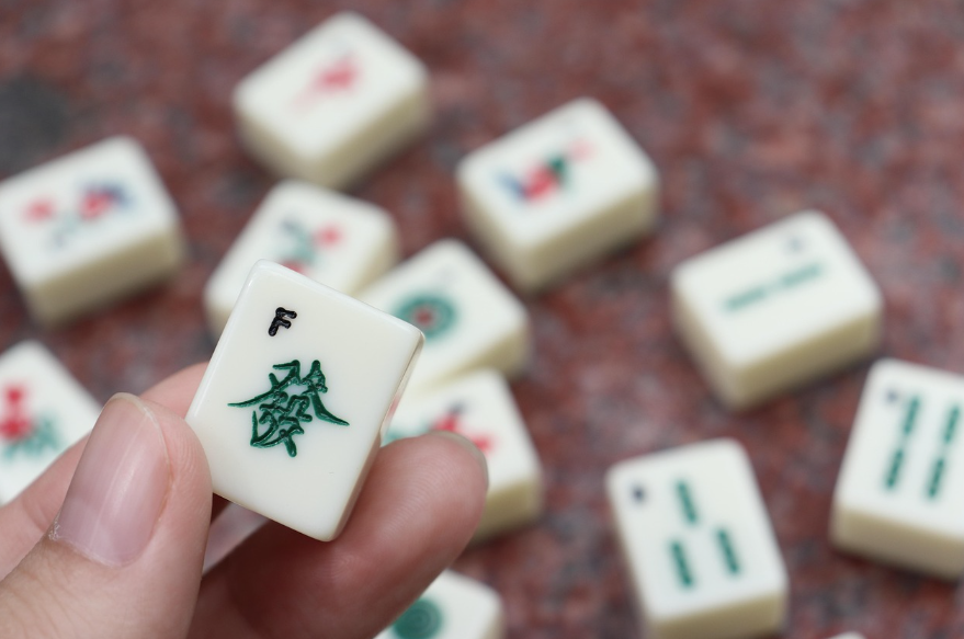 麻将机十大品牌国涛麻将机，重新定义冬日社交